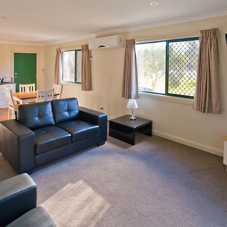 Wagga Wagga Beach Caravan Park Hotel Exterior foto