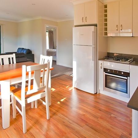 Wagga Wagga Beach Caravan Park Hotel Quarto foto