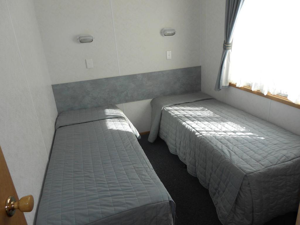 Wagga Wagga Beach Caravan Park Hotel Quarto foto