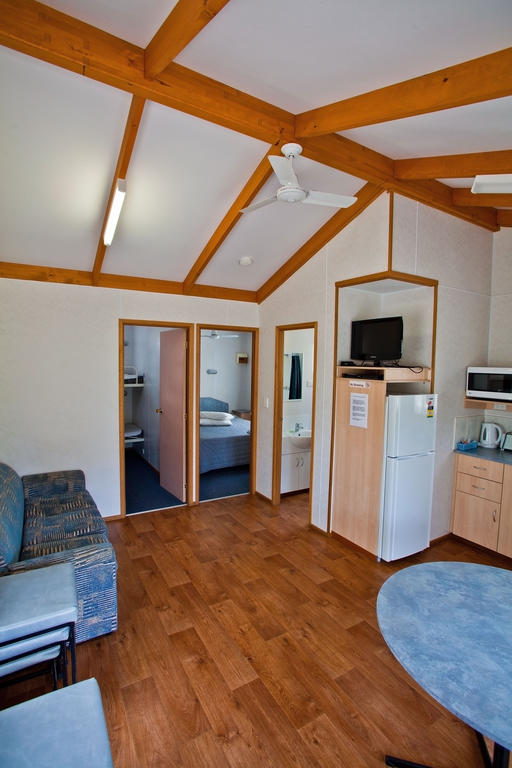 Wagga Wagga Beach Caravan Park Hotel Quarto foto