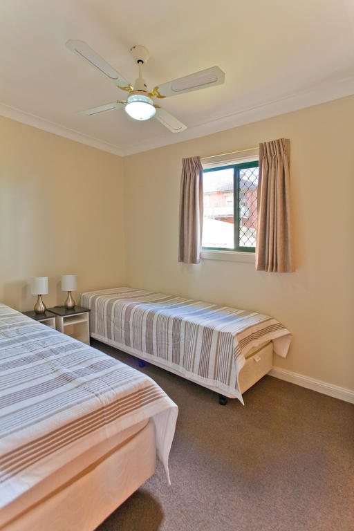 Wagga Wagga Beach Caravan Park Hotel Quarto foto